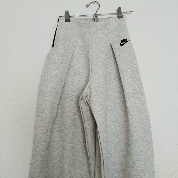 Nike Sportswear Tech Fleece Women's High-Waisted Pleated Pants Sz XS FV8052-013 - Picture 8 of 16